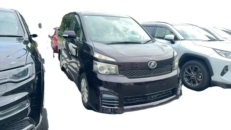 2025/06/24　トヨタ・ヴォクシー　H２３年式　１１９,０００ｋｍ